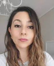 <em>Javiera S. / </em><em><strong>Valdivia</strong></em>